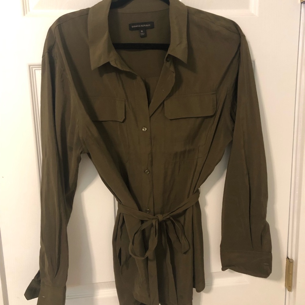 High low utility blouse
